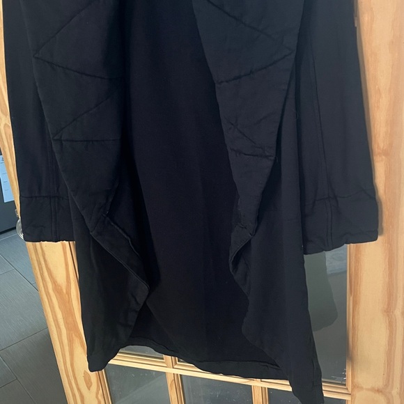 Young Fabulous & Broke YFB Quilted Shacket Sweatshirt Cardigan S/M - Picture 5 of 8